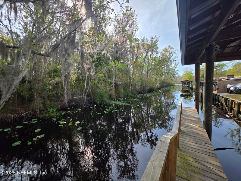 546 Jack Ln, Satsuma, FL 32189