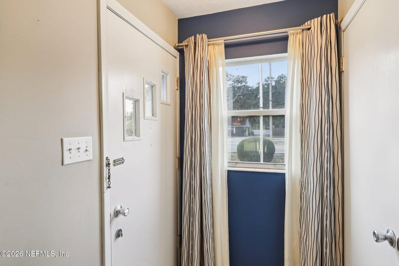 509 Penman Rd, Neptune Beach, FL 32266