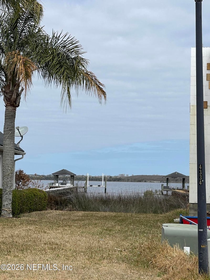 4321 Boat Club Dr, Jacksonville, FL 32277