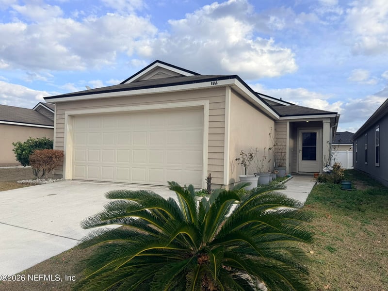 8668 Julia Marie Cir, Jacksonville, FL 32210