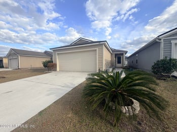 8668 Julia Marie Cir, Jacksonville, FL 32210