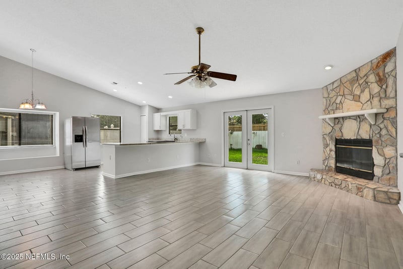 7318 Amandas Crossing Dr, Jacksonville, FL 32244