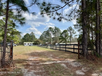 2469 Quarterhorse Trl, Middleburg, FL 32068