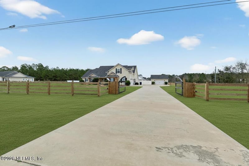 37575 Kings Ferry Rd, Hilliard, FL 32046