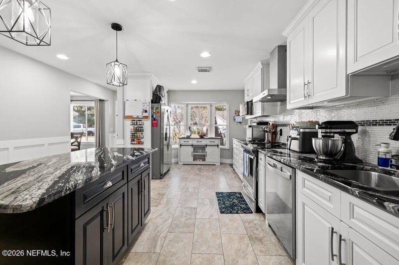 3660 Mandarin Woods Dr, Jacksonville, FL 32223