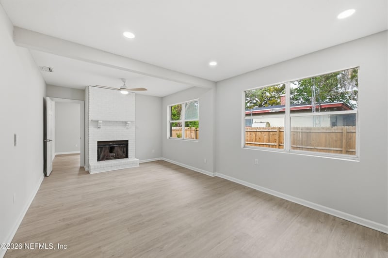 6039 Glenn Rose Dr, Jacksonville, FL 32277