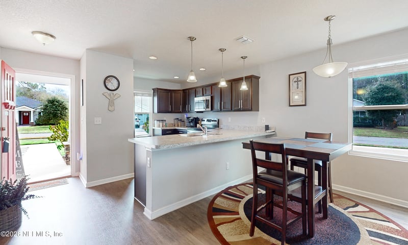 1347 Sarah's Landing Dr, Jacksonville, FL 32221