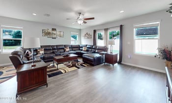 1347 Sarah's Landing Dr, Jacksonville, FL 32221