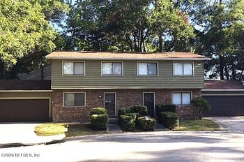 445 Newport Dr, Orange Park, FL 32073