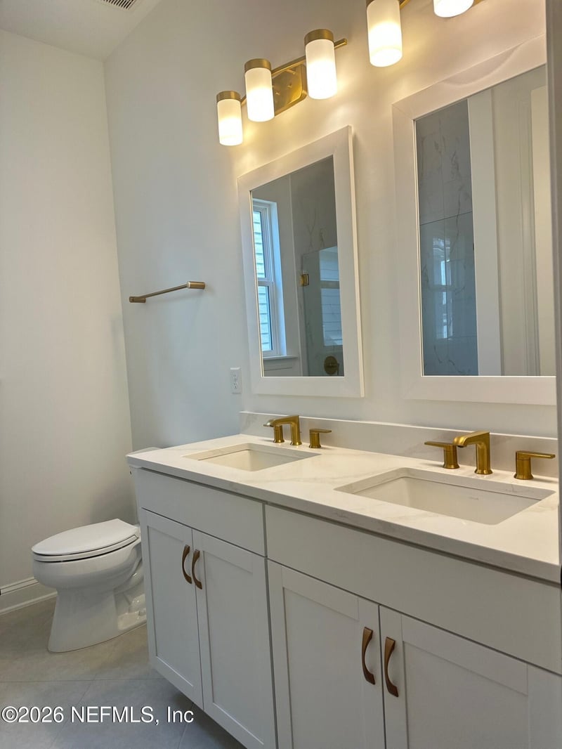 172 Oakmoss Dr, St Johns, FL 32259