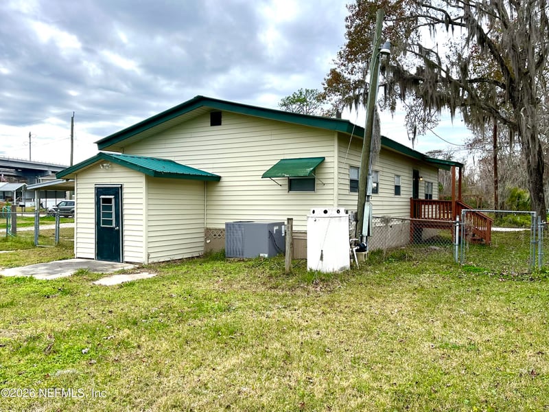 145 Magnolia Trl, Satsuma, FL 32189