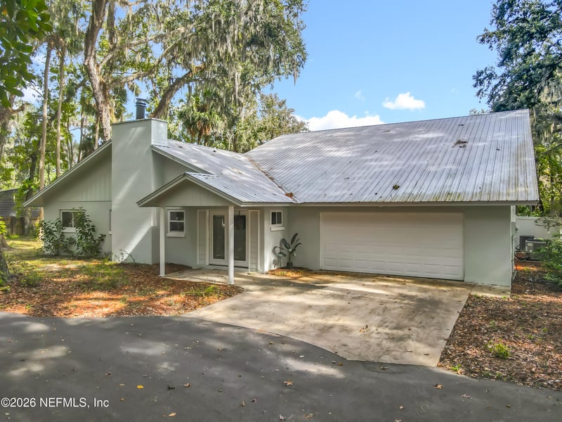 555 Wildwood Dr, New Smyrna Beach, FL 32168