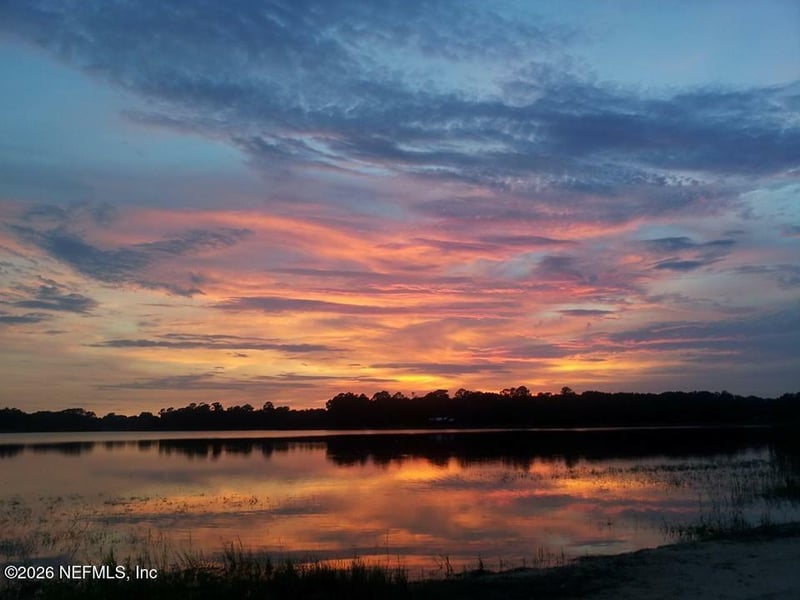 10 Central Ave, Crescent City, FL 32112