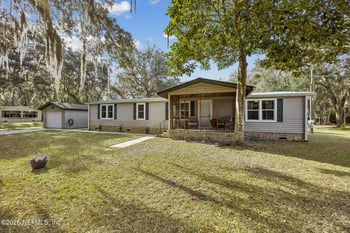 111 Fairway Ln, Crescent City, FL 32112