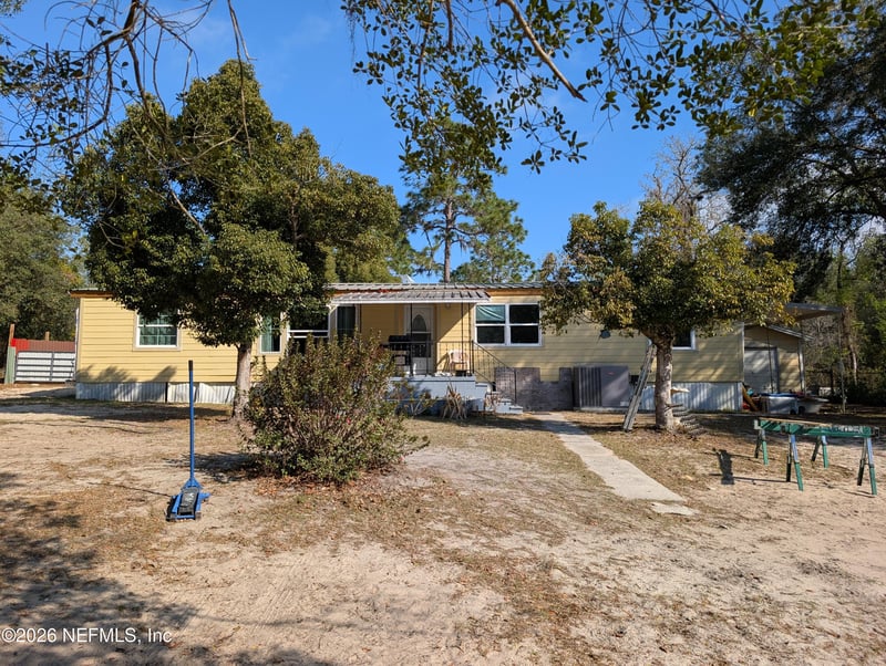 110 Silver Lake Dr, Hawthorne, FL 32640