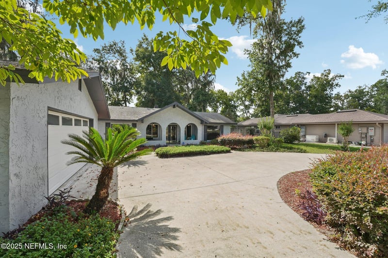 448 Lake Asbury Dr, Green Cove Springs, FL 32043