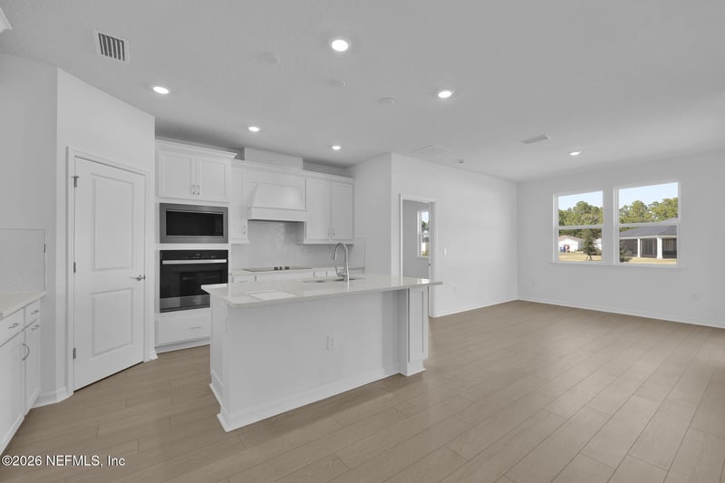 3485 Americana Dr, Green Cove Springs, FL 32043