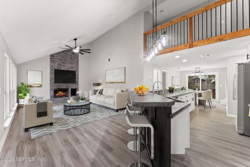 8190 Loch Lomond Ln, Jacksonville, FL 32244