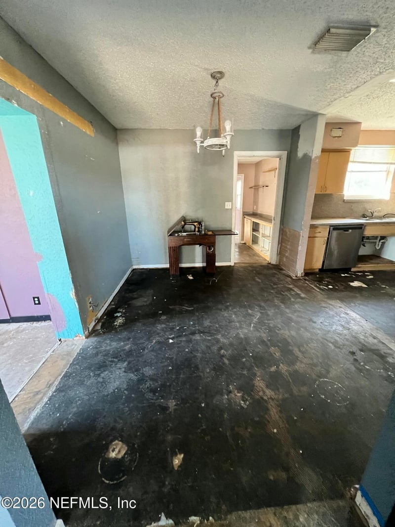 11310 Vera Dr, Jacksonville, FL 32218