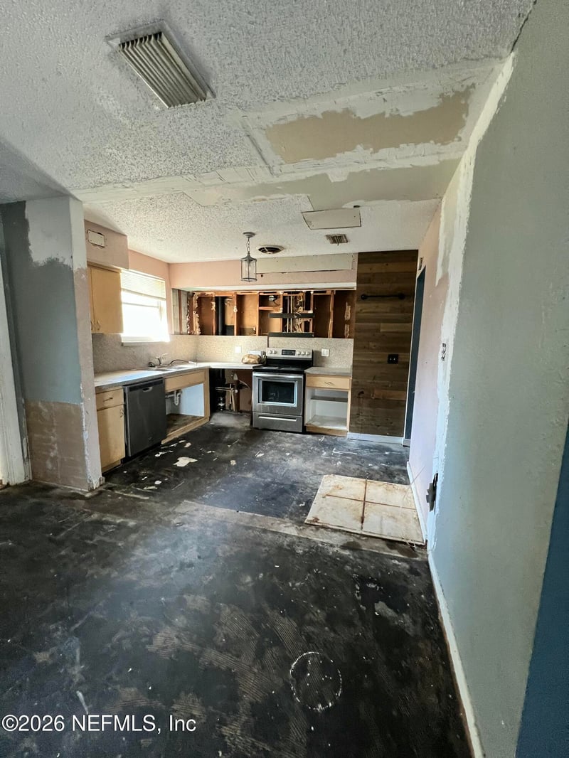 11310 Vera Dr, Jacksonville, FL 32218