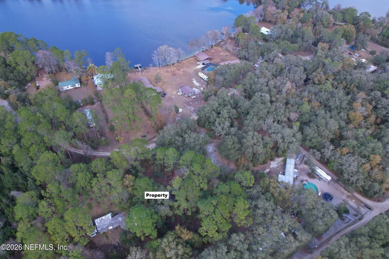 113 Lake Edge Trl, Interlachen, FL 32148