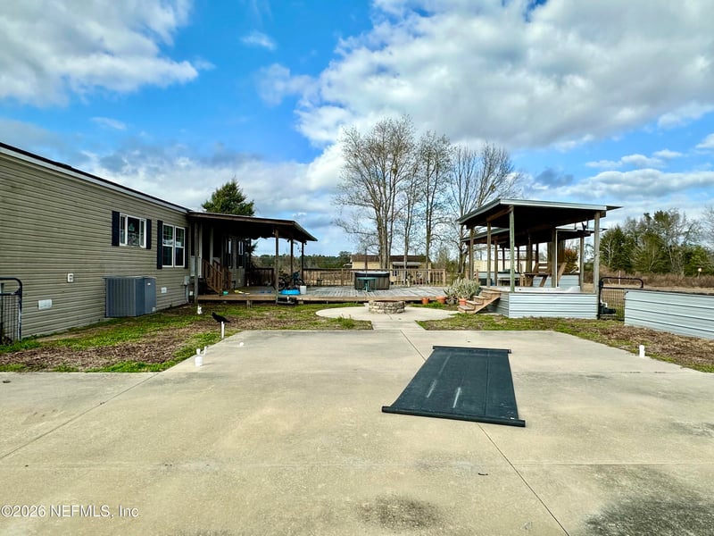 237 Baron Glen, Fort White, FL 32038