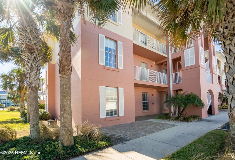 225 Atlantis Cir #101, St Augustine Beach, FL 32080