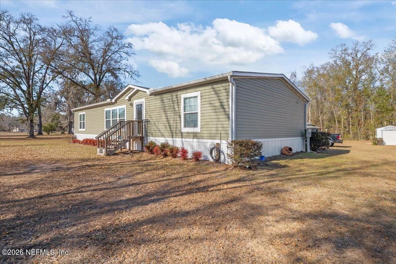 13709 Katie Johnson Ln, Sanderson, FL 32087