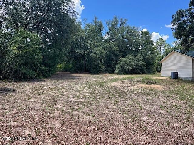 107 Milton Ave, Interlachen, FL 32148