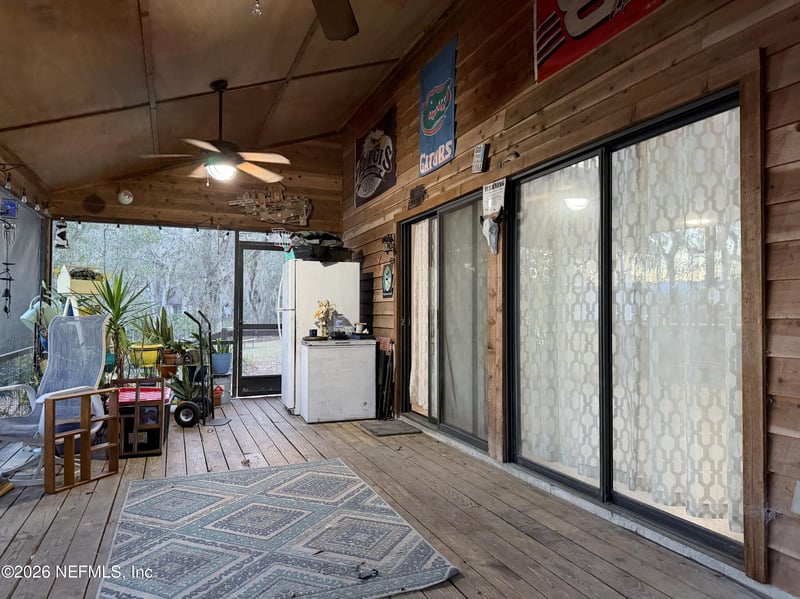 273 Neal Rd, Hawthorne, FL 32640