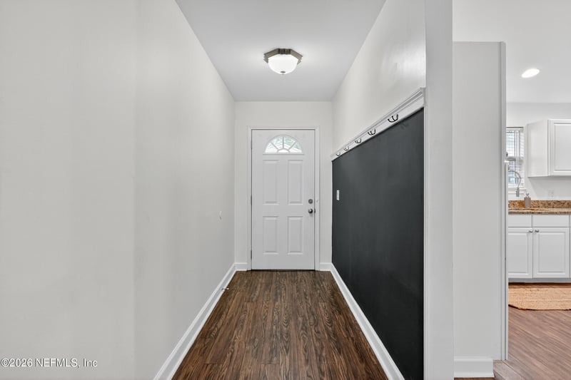 13046 Twin Pines Cir, Jacksonville, FL 32246