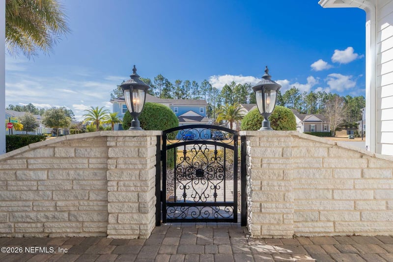 30 Blue Hole Ct, St Johns, FL 32259