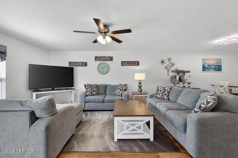 2 Radium Ln, Palm Coast, FL 32164