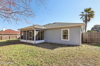 15678 Moss Hollow Dr, Jacksonville, FL 32218