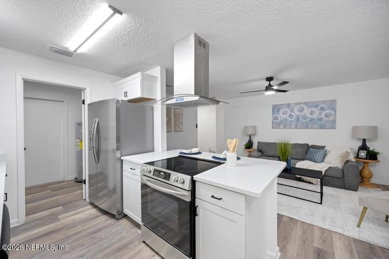 5942 Broken Arrow Dr, Jacksonville, FL 32244