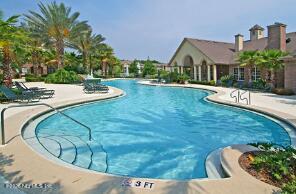 7800 Point Meadows Dr #835, Jacksonville, FL 32256