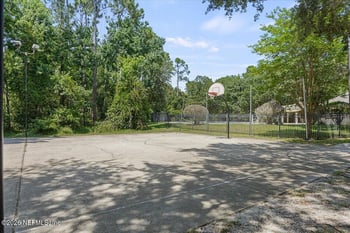 2042 Knottingham Trace Ln, Jacksonville, FL 32246