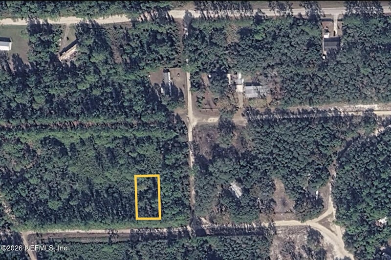 302 Tangerine Trl, Satsuma, FL 32189