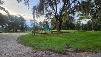 2311 Ribault Scenic Dr, Jacksonville, FL 32208