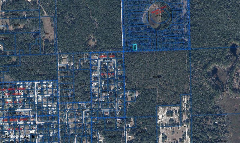 000 First St, Hawthorne, FL 32640