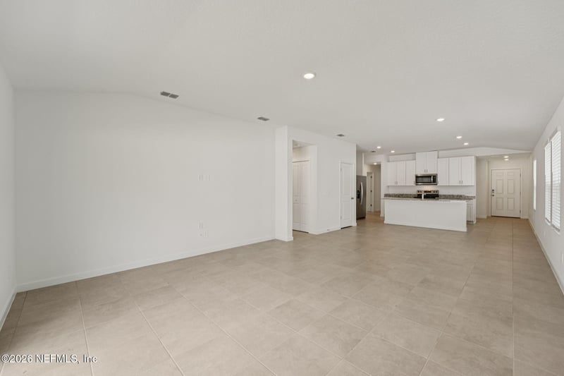 7778 Cahill Ln, Jacksonville, FL 32219