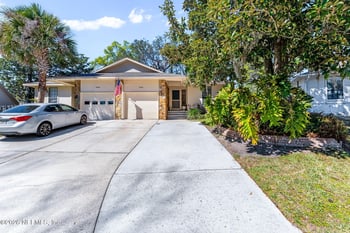 3966 Arbor Lake Cir, Jacksonville, FL 32225