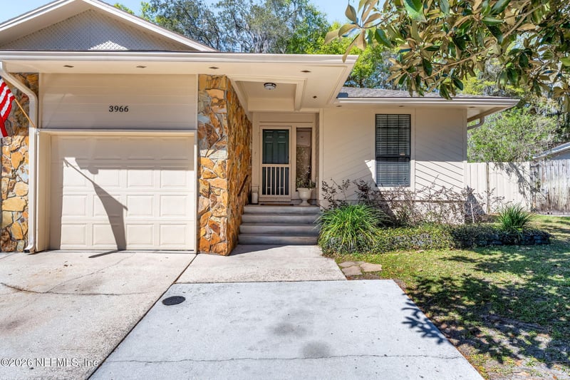 3966 Arbor Lake Cir, Jacksonville, FL 32225