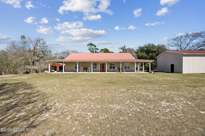 4564 Crazy Horse Ave #B, Middleburg, FL 32068