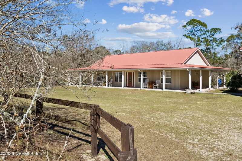 4564 Crazy Horse Ave #B, Middleburg, FL 32068