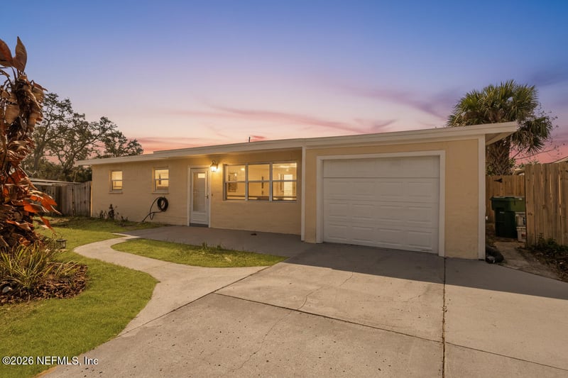 1413 Jackson Ave, Daytona Beach, FL 32117