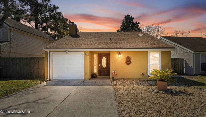 6628 Periwinkle Dr, Jacksonville, FL 32244