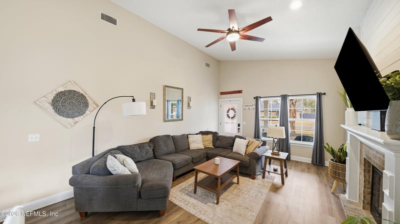 702 7th St, Macclenny, FL 32063