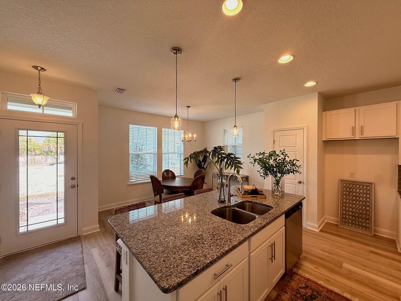 2913 Fleur Ln, Jacksonville, FL 32205