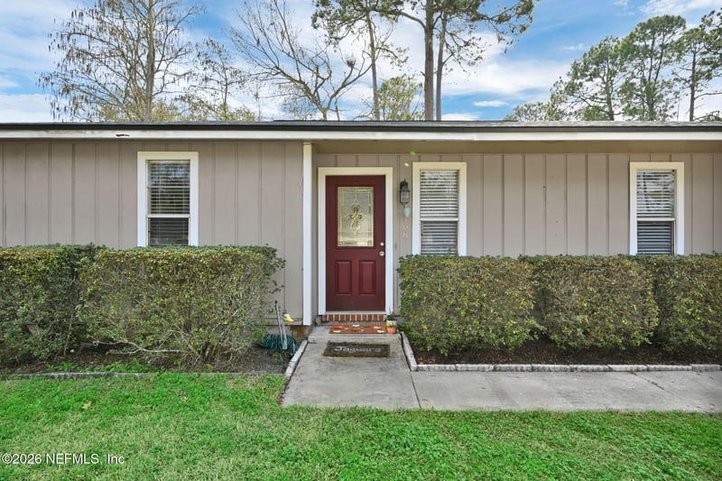 5168 Horse Track Dr, Jacksonville, FL 32257